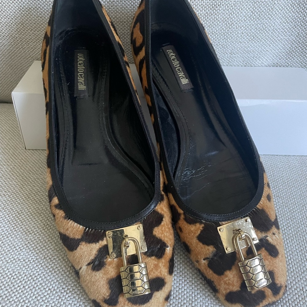 Roberto Cavalli flats